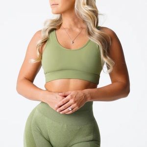 NVGTN- Sports bra S